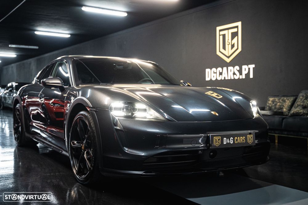 Porsche Taycan Cross Turismo 4 - 2