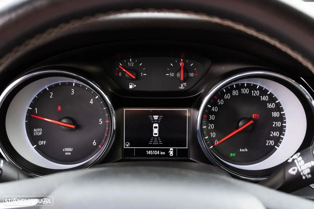 Opel Insignia Sports Tourer - 17