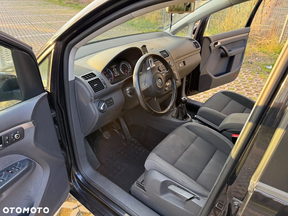 Volkswagen Touran 2.0 TDI DPF Freestyle - 12