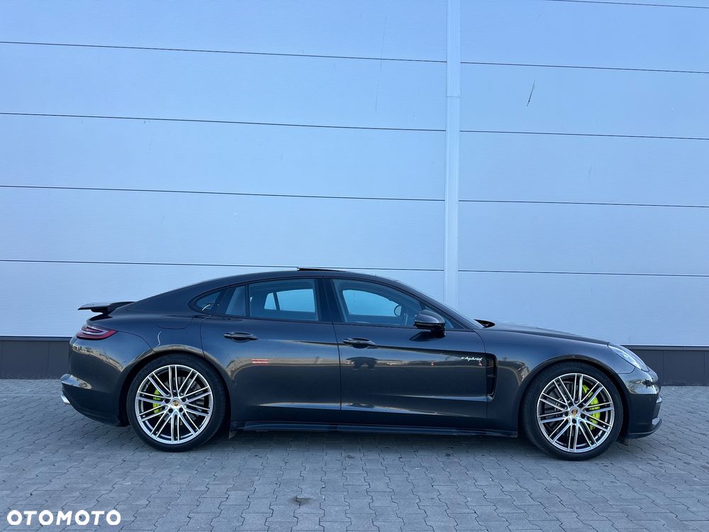 Porsche Panamera 4 E-Hybrid Platinum Edition - 7