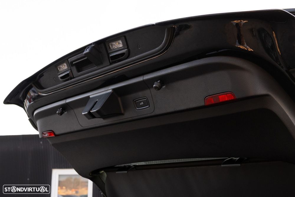 Porsche Panamera 4 - 12