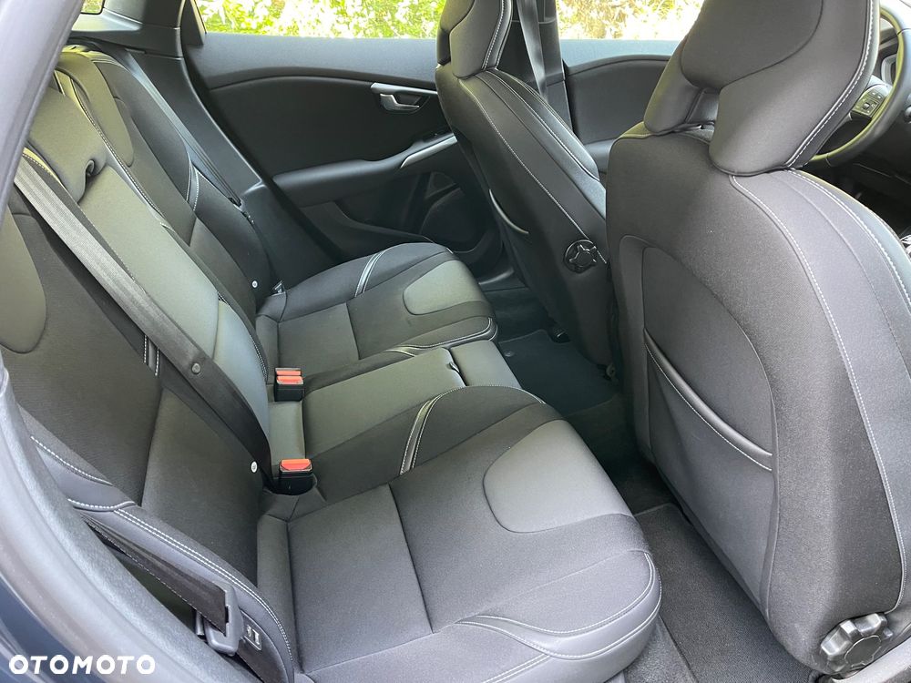 Volvo V40 T2 Ocean Race - 18