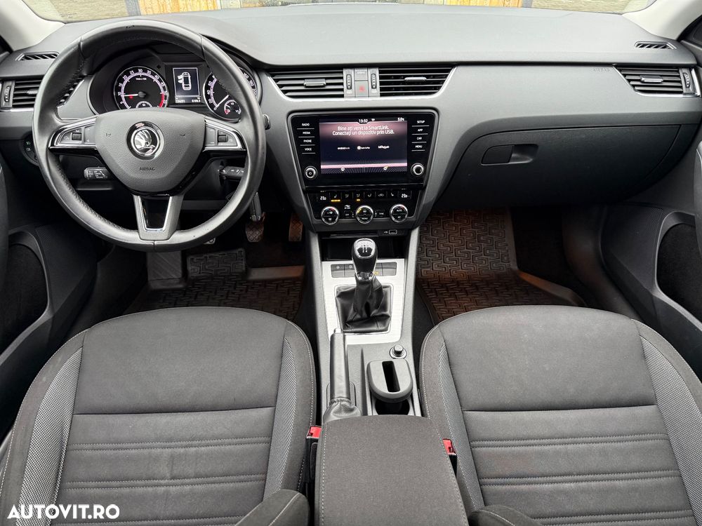 Skoda Octavia Combi Diesel 1.6 TDI Ambition - 3