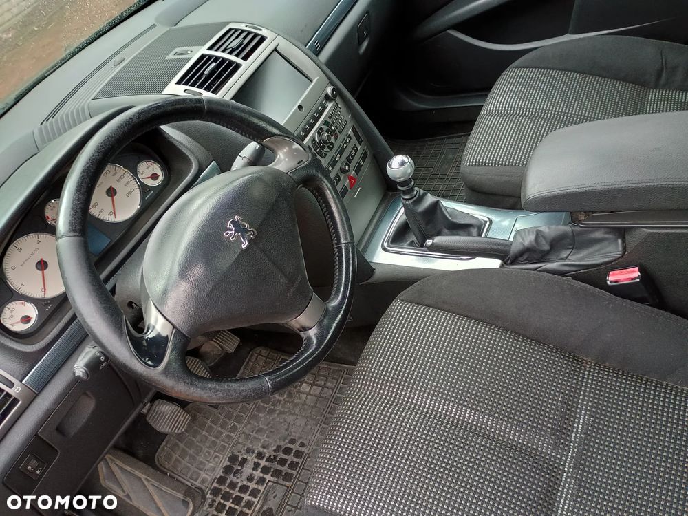 Peugeot 407 - 11