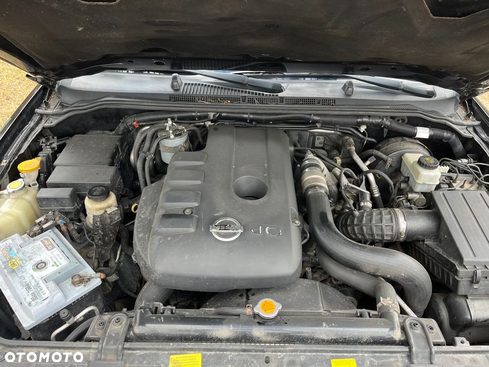 Nissan Navara 2.5 D Platinum - 15