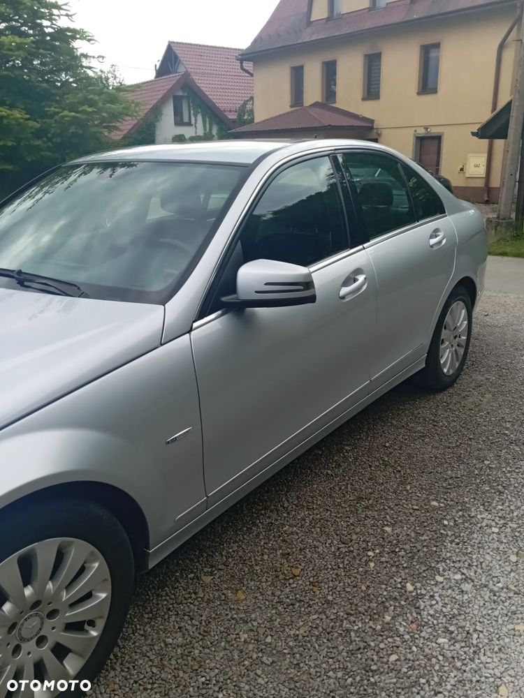 Mercedes-Benz Klasa C 180 Kompressor BlueEFFICIENCY - 2