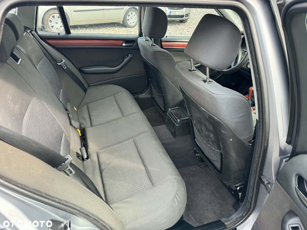 BMW Seria 3 320d - 8
