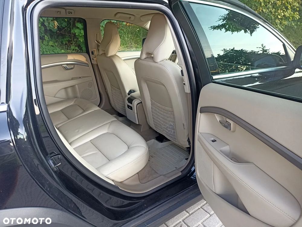 Volvo XC 70 - 8