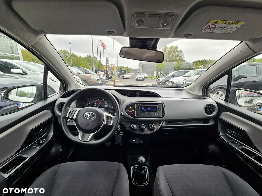 Toyota Yaris - 16