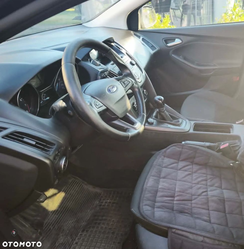 Ford Focus 1.6 Trend - 12