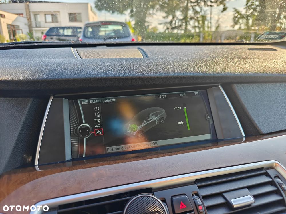 BMW 5GT - 17
