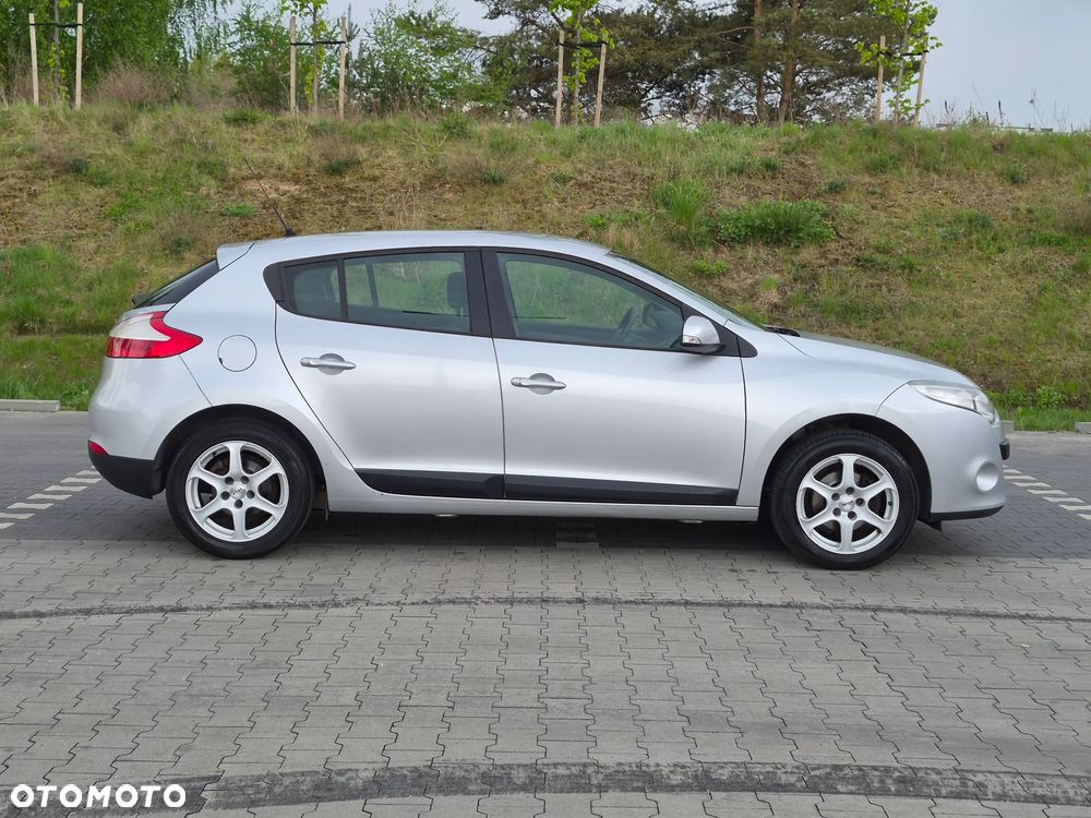 Renault Megane 1.6 16V 100 Paris - 12