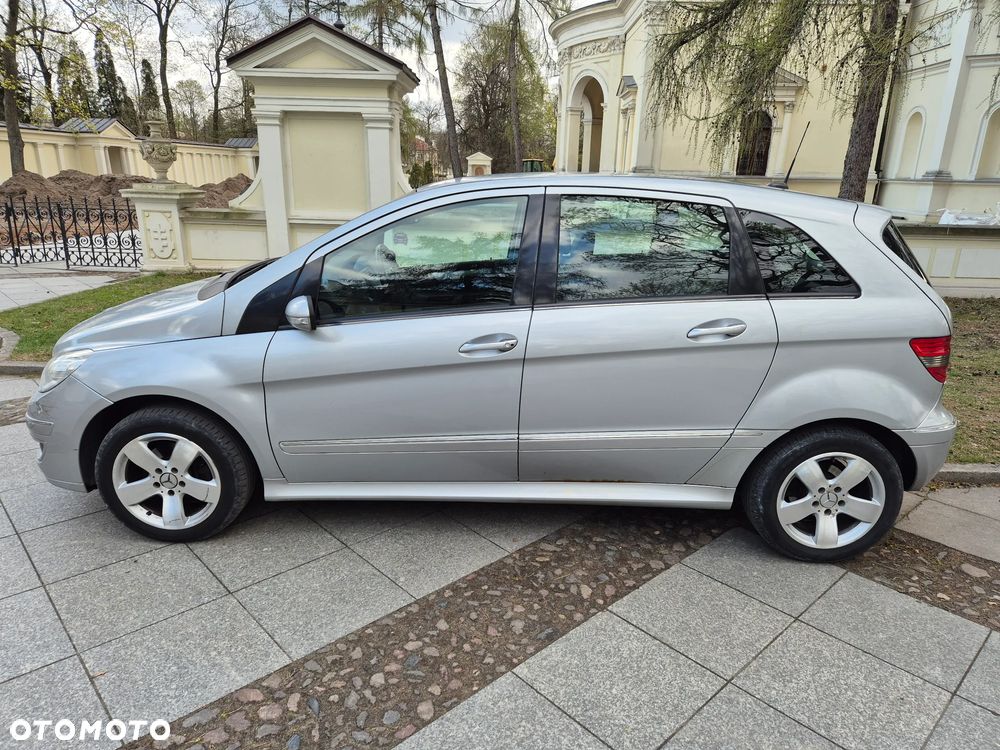 Mercedes-Benz Klasa B 200 CDI - 25
