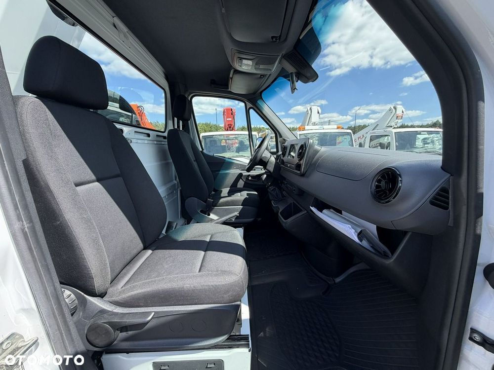 Mercedes-Benz Sprinter - 27