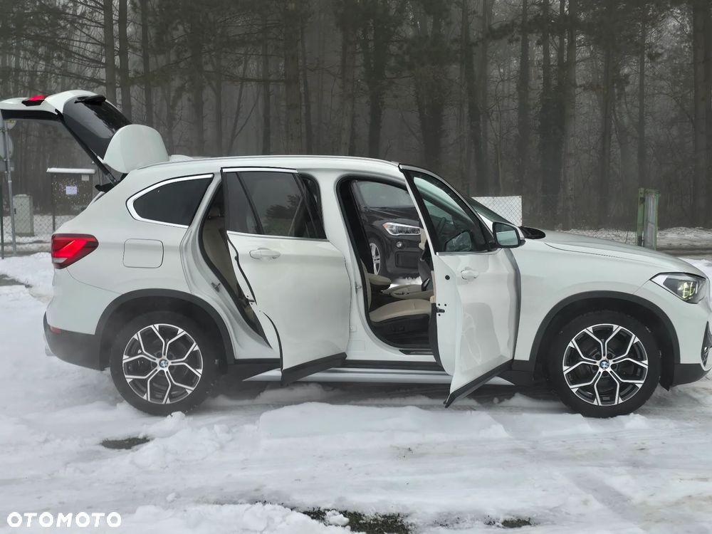 BMW X1 xDrive25i xLine sport - 33