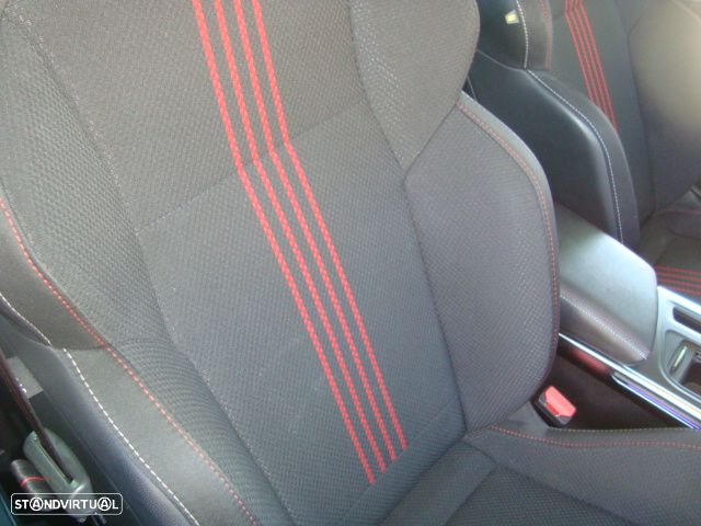 Renault Mégane Sport Tourer 1.5 Blue dCi R.S. Line - 25