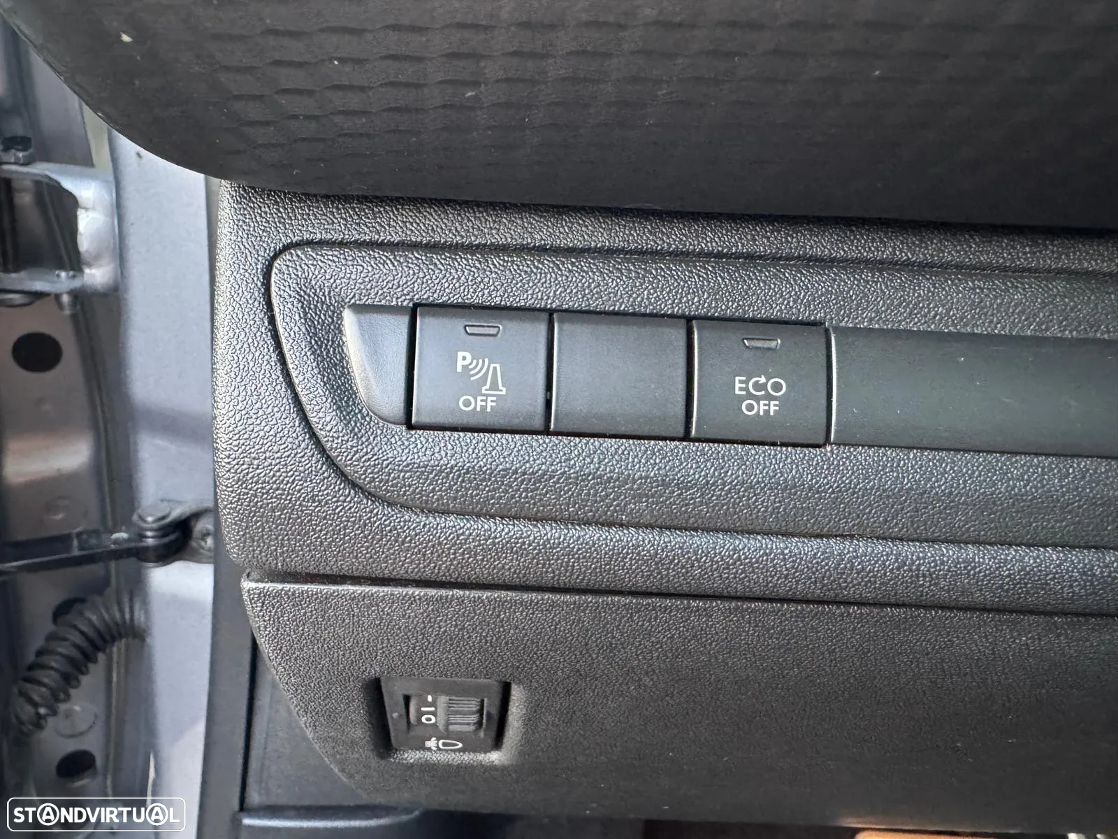 Peugeot 2008 PureTech 110 Stop&Start EAT6 Crossway - 15