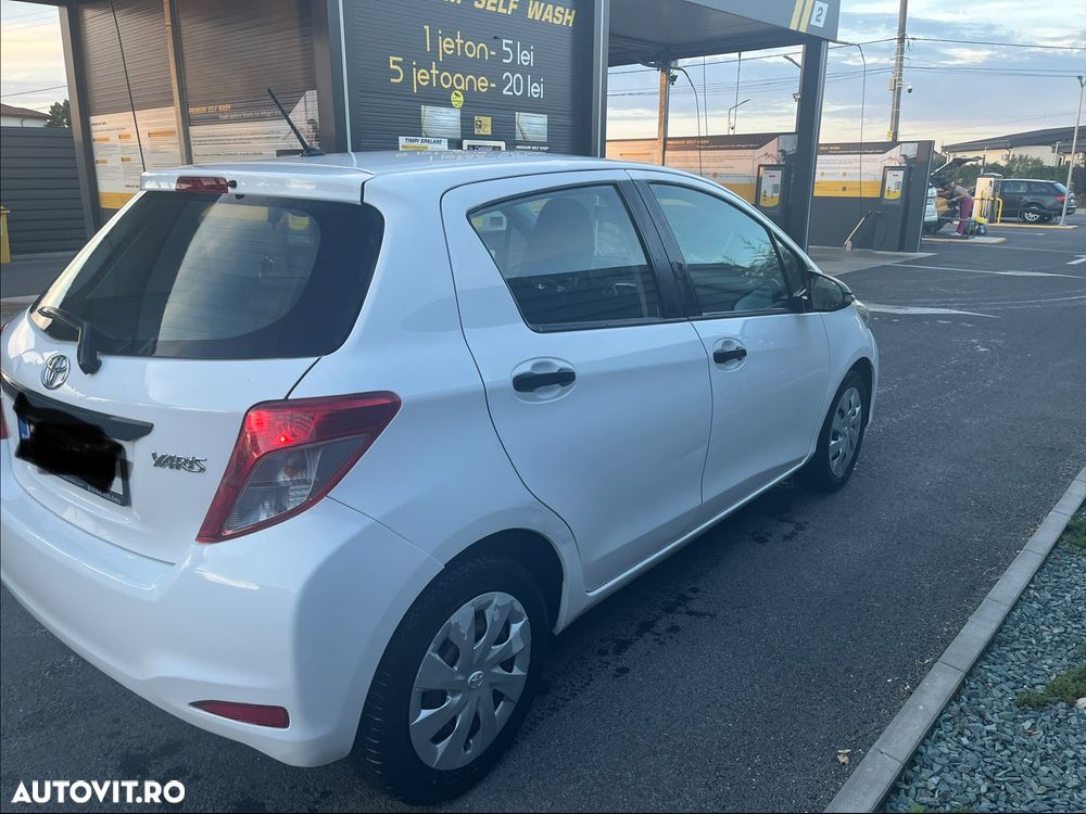 Toyota Yaris 1.3 VVT-i Terra - 2