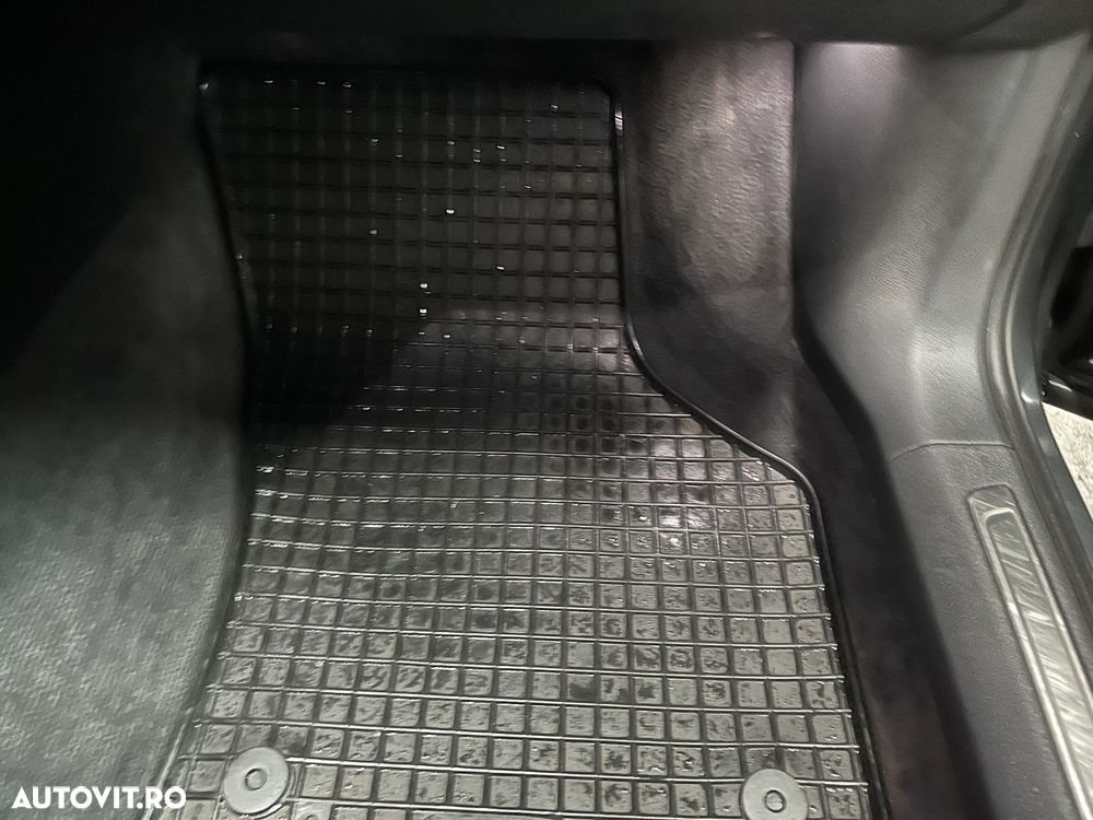 Volkswagen Passat Alltrack 2.0 TDI SCR 4Motion DSG (BMT) - 36