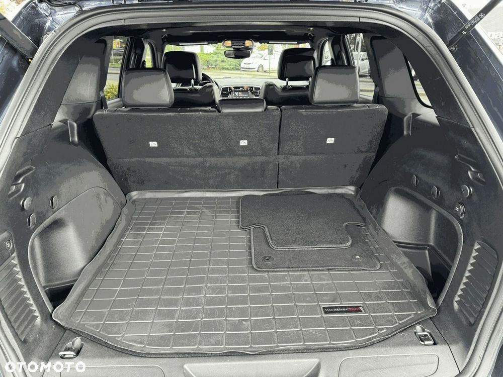 Jeep Grand Cherokee - 22