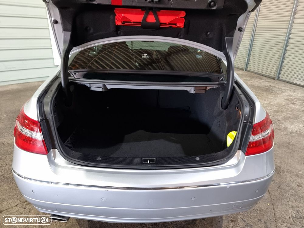 Mercedes-Benz E 250 CDi Elegance BE Auto. - 6