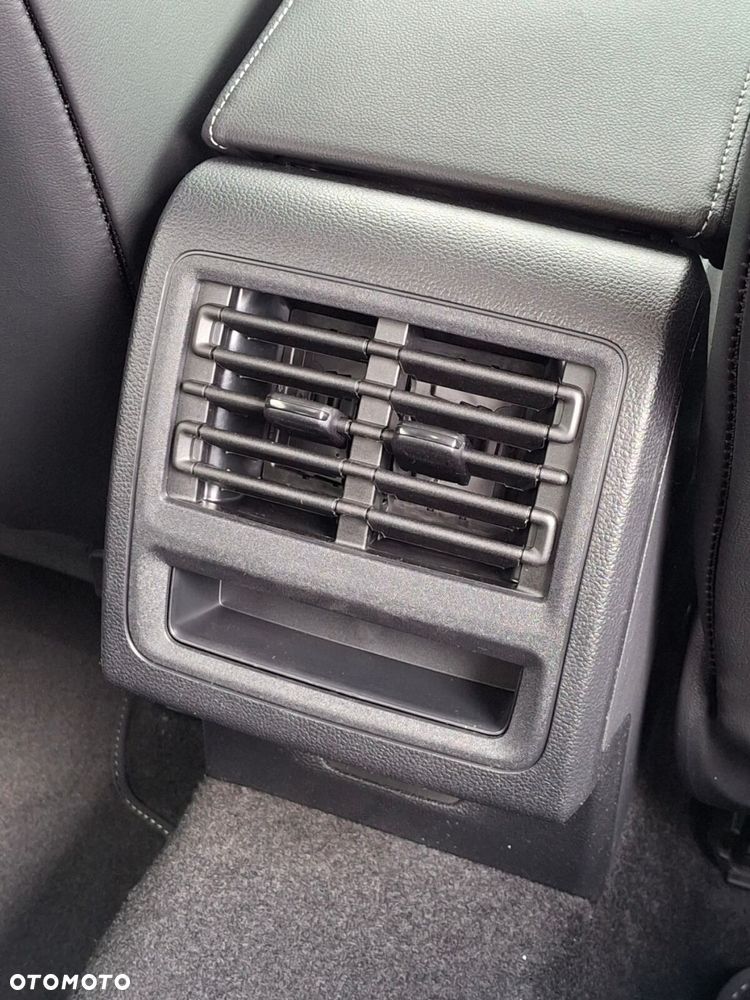 Volkswagen Golf - 23