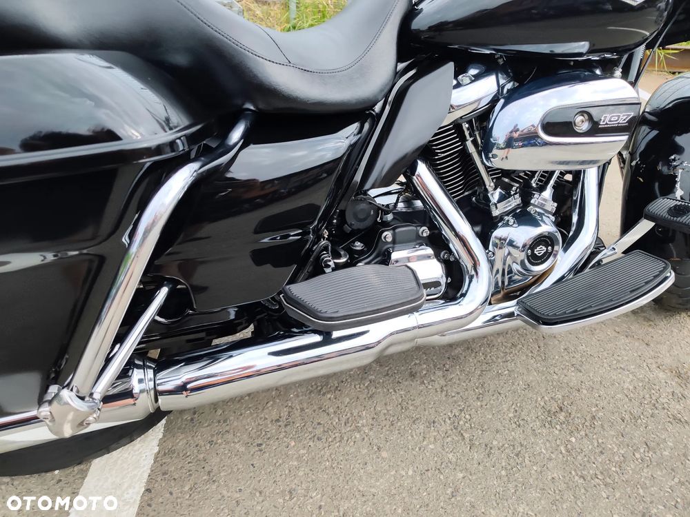 Harley-Davidson Touring Road King - 23