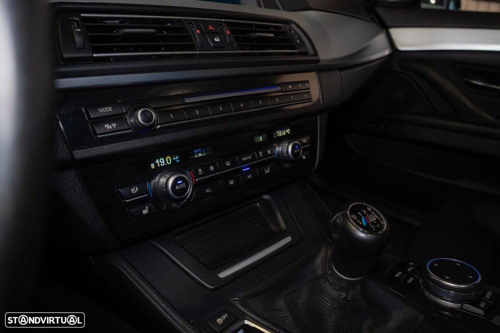 BMW 520 d Pack M - 38