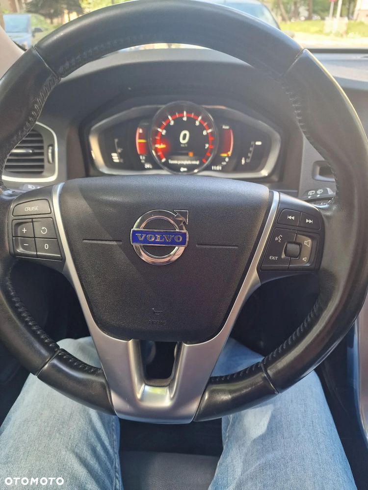 Volvo V60 Cross Country T5 Geartronic Momentum - 13