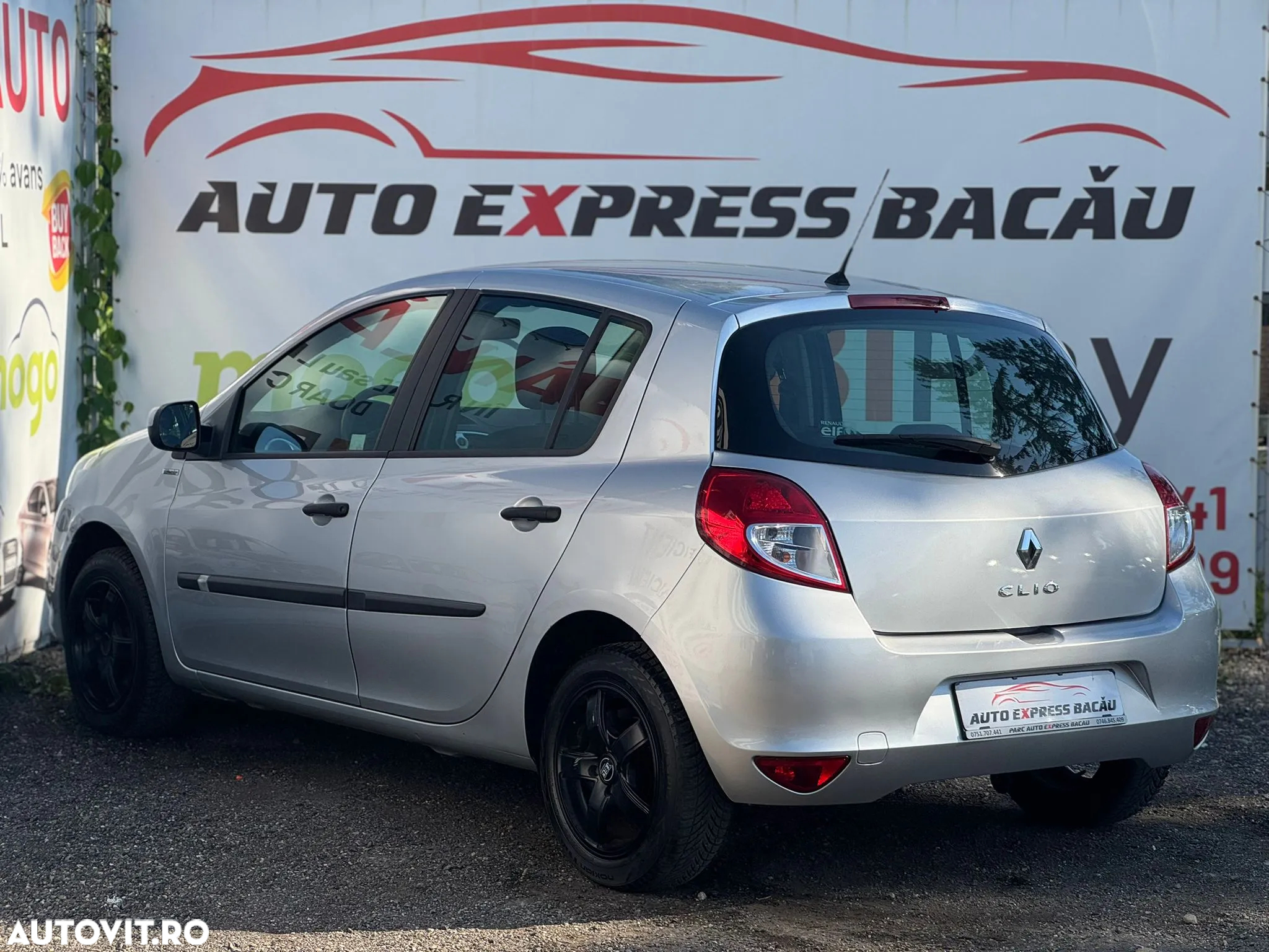 Renault Clio 1.2 16V 75 Collection - 3