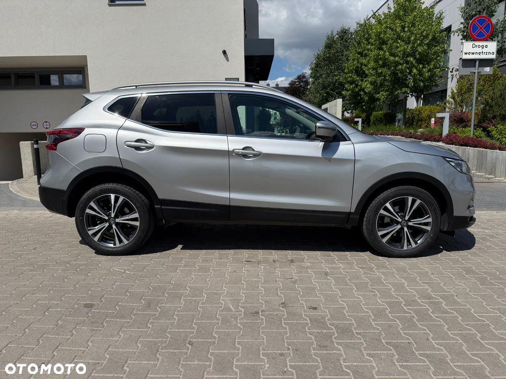 Nissan Qashqai 1.3 DIG-T N-Connecta DCT - 2