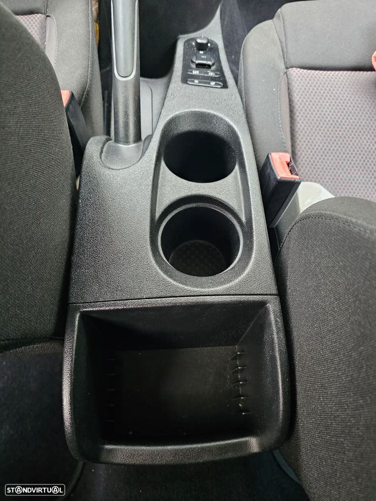 SEAT Leon 2.0 TDI Sport Up DSG - 24