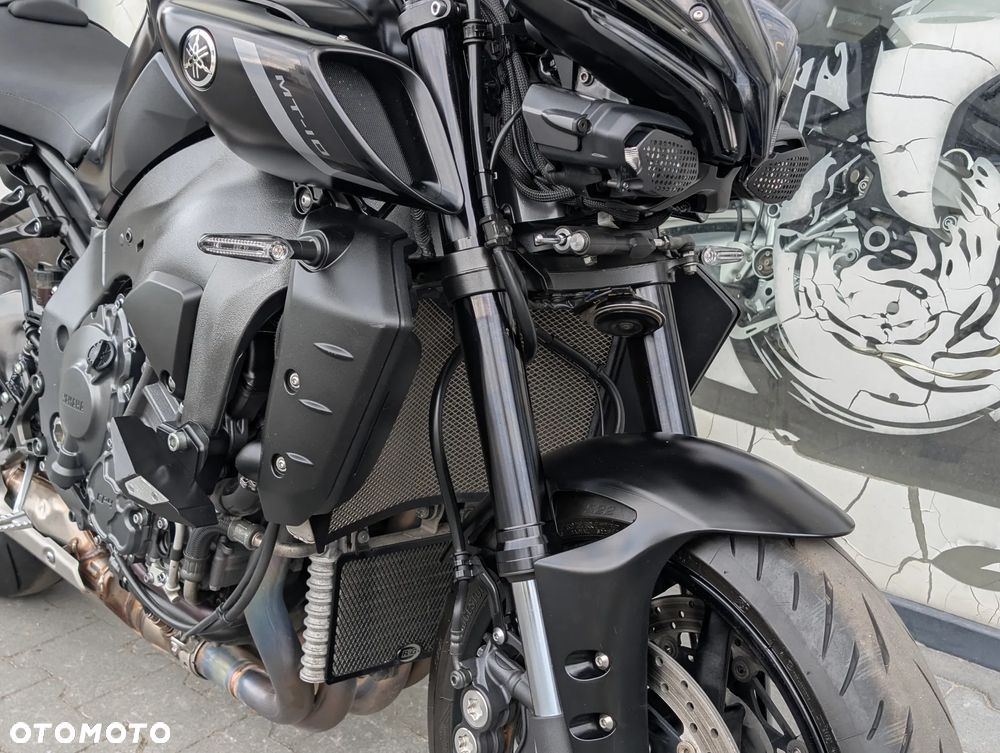 Yamaha MT - 9