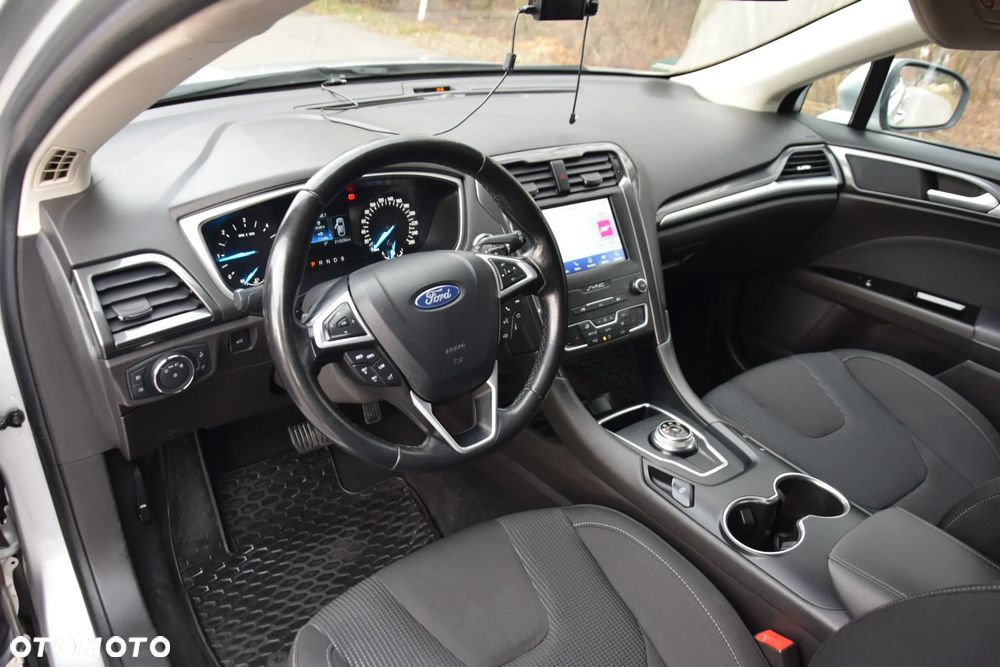Ford Mondeo - 9