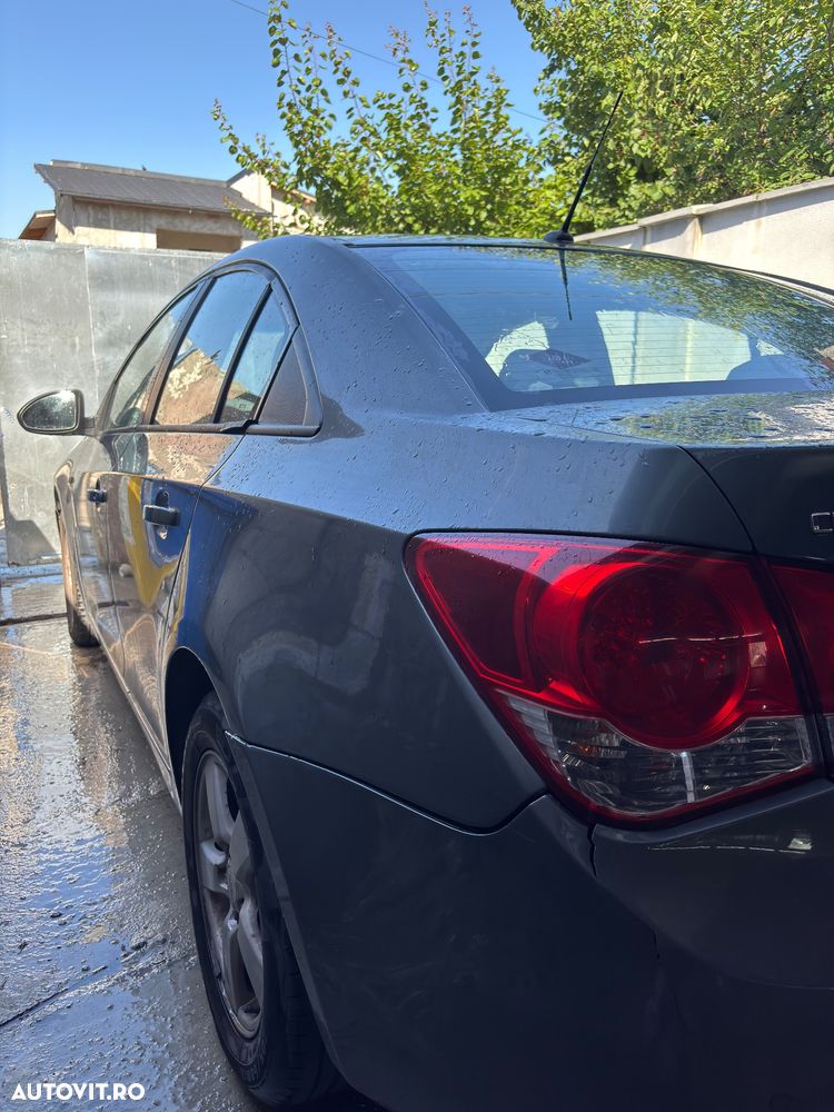 Chevrolet Cruze 1.6 LS Plus G2 - 5