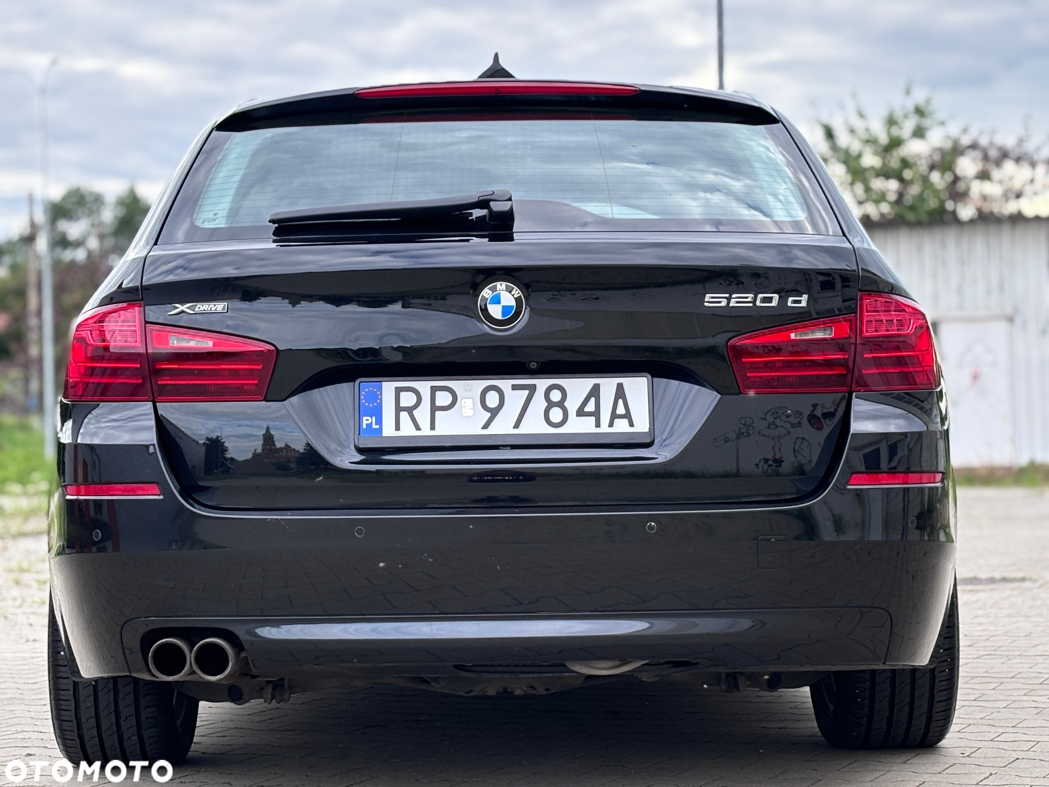 BMW Seria 5 520d xDrive - 15