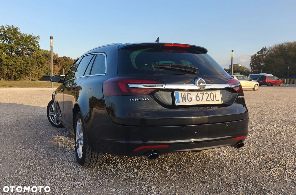 Opel Insignia 2.0 T SportsTourer 4x4 ecoFLEX Start/Stop - 4