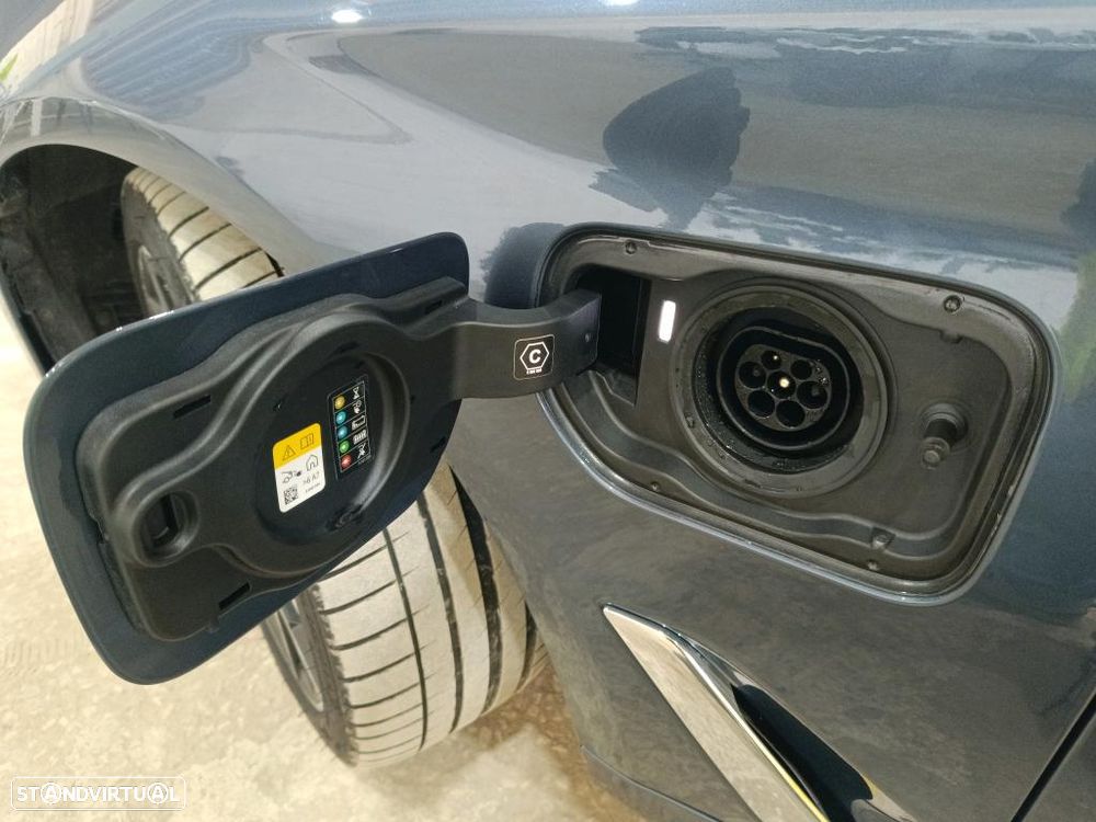 BMW 530 e Pack Desportivo M - 11