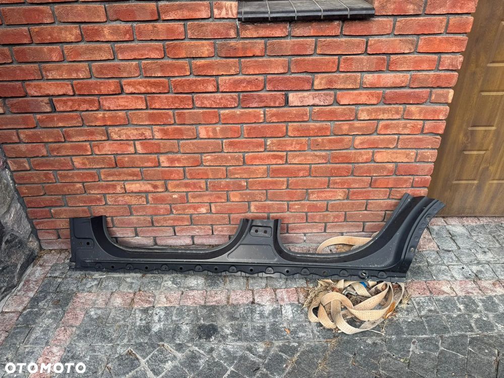 Mercedes Glc 254 suw poszycie progu nowe oryginalne 1900zl