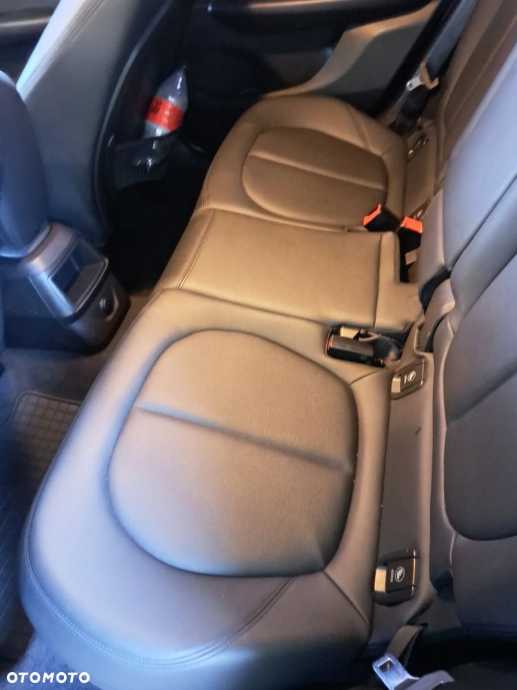 BMW Seria 2 216d - 11