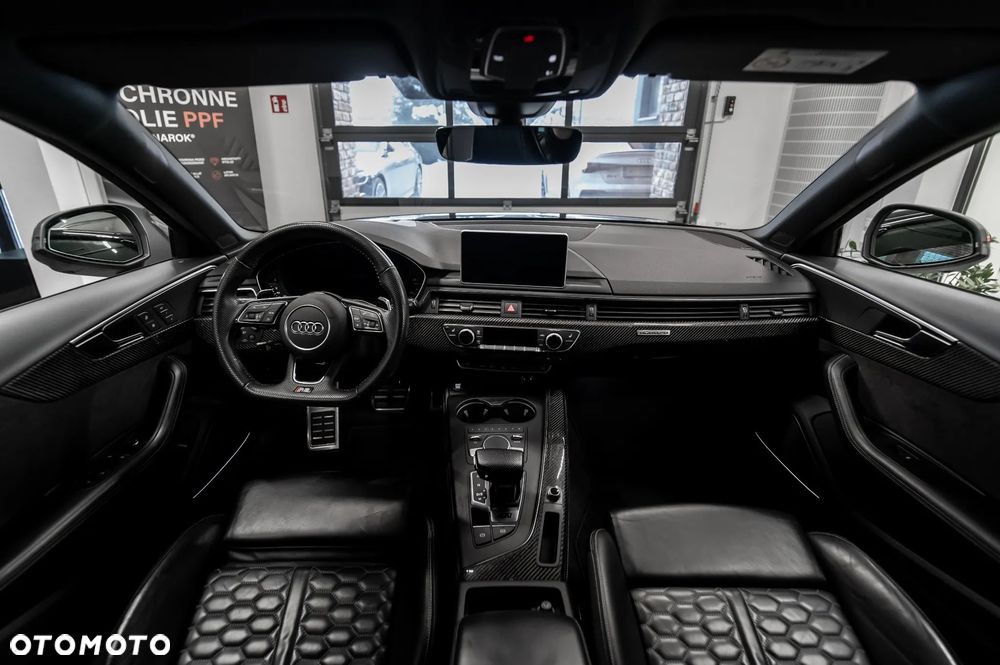 Audi RS4 Limousine - 9