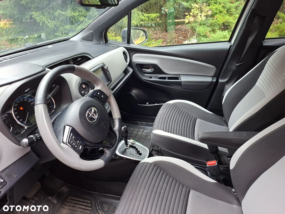 Toyota Yaris - 6