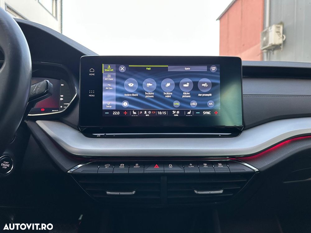 Skoda Octavia Combi 2.0 TDI DSG Clever - 32