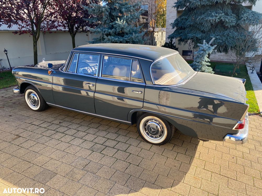 Mercedes-Benz W110/W111 - 4