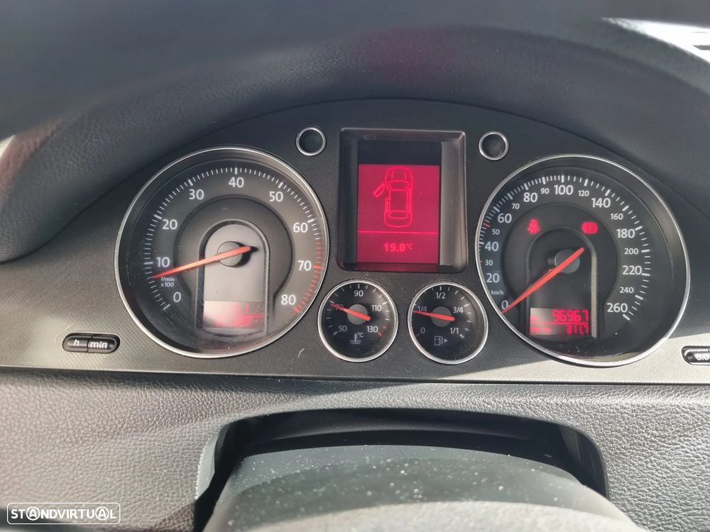 VW Passat Variant 1.6 FSi Trendline - 24