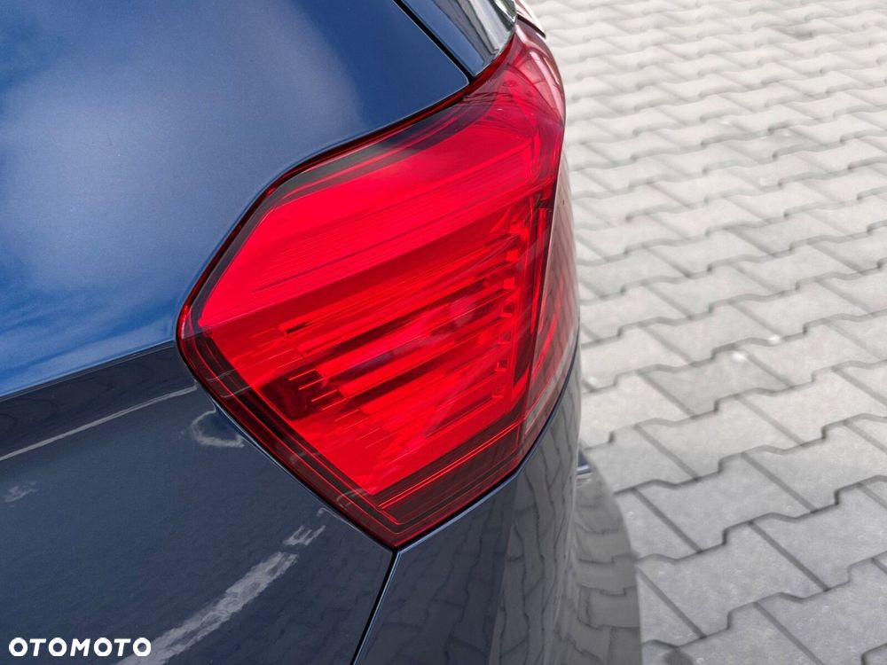 Volkswagen Passat Variant - 11