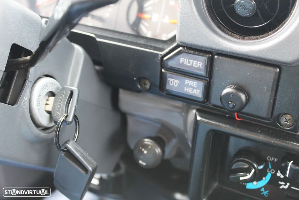 Toyota Land Cruiser 3.0 VX TD - 40