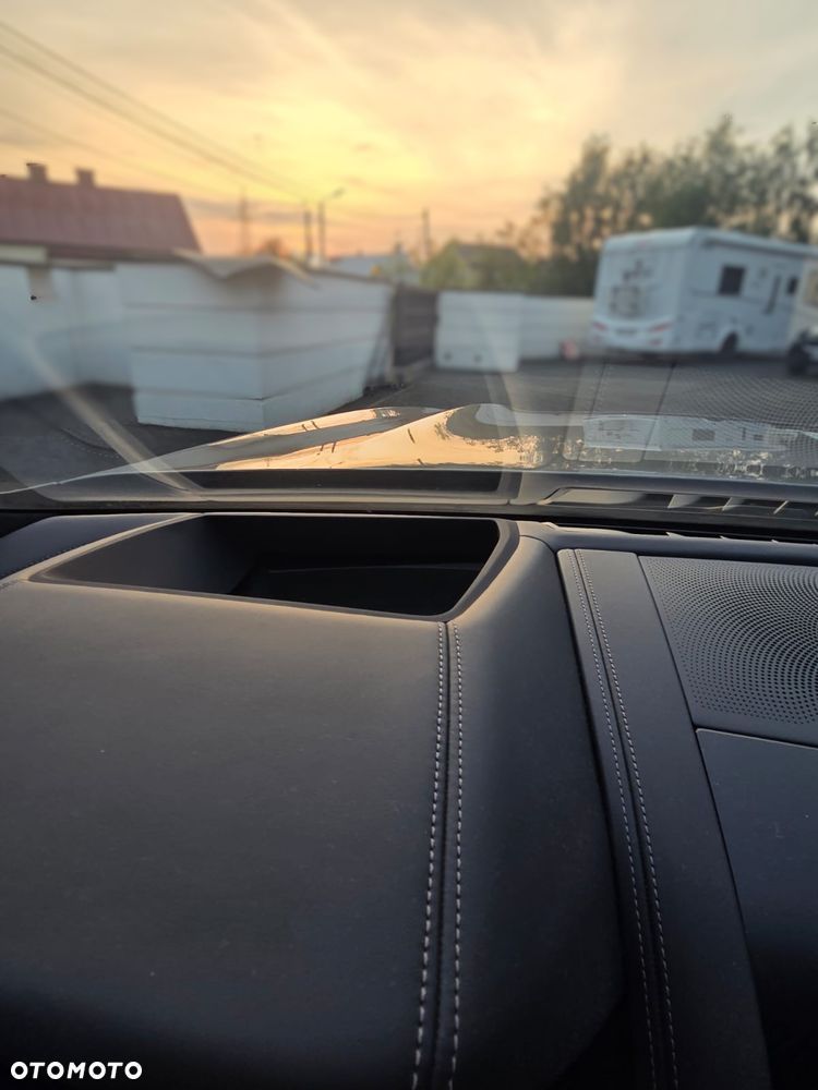 BMW Seria 8 - 21