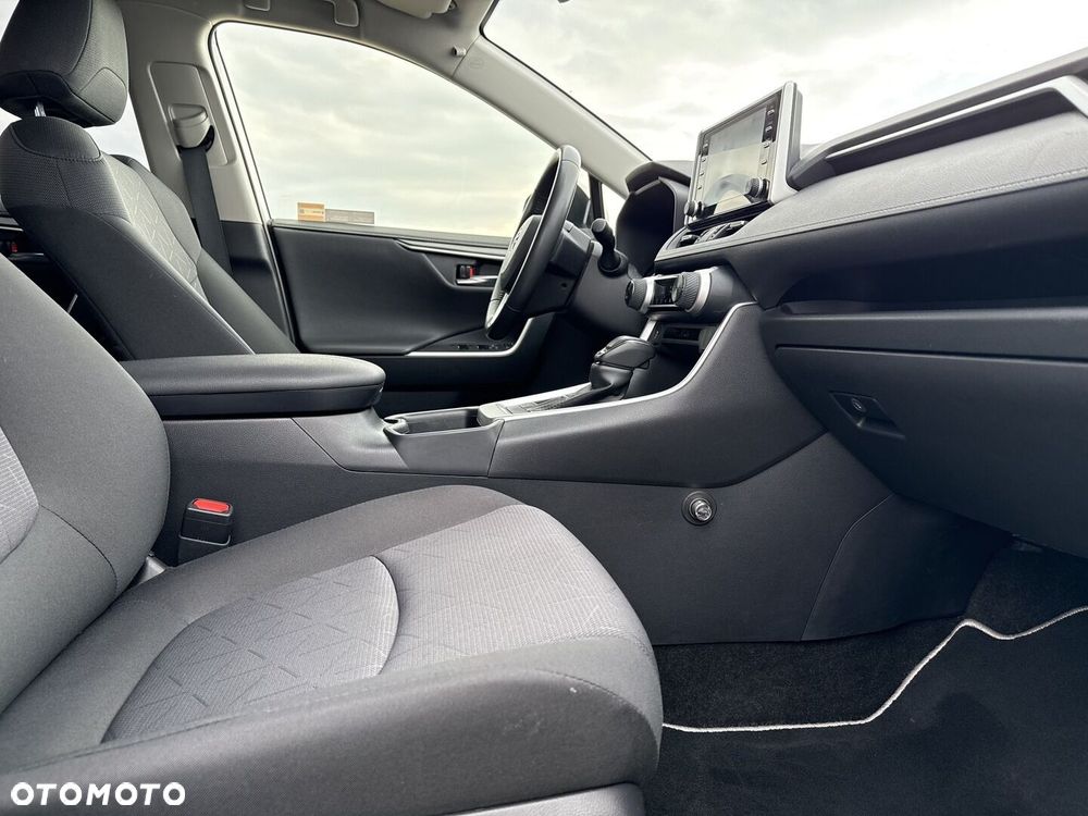 Toyota RAV4 - 9