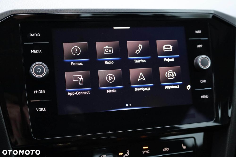 Volkswagen Passat - 18